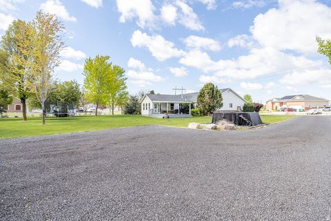 Tiny photo for 2162 S 2850 W, West Haven, UT 84401 (MLS # 2154046)