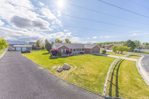 Photo of 2162 S 2850 W, West Haven, UT 84401 (MLS # 2154046)
