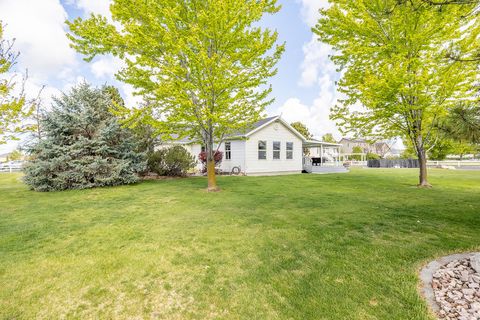 Tiny photo for 2162 S 2850 W, West Haven, UT 84401 (MLS # 2154046)