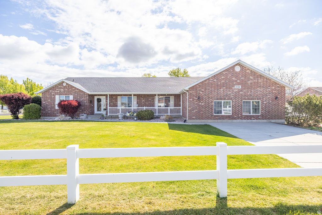 Photo of 2162 S 2850 W, West Haven, UT 84401 (MLS # 2154046)