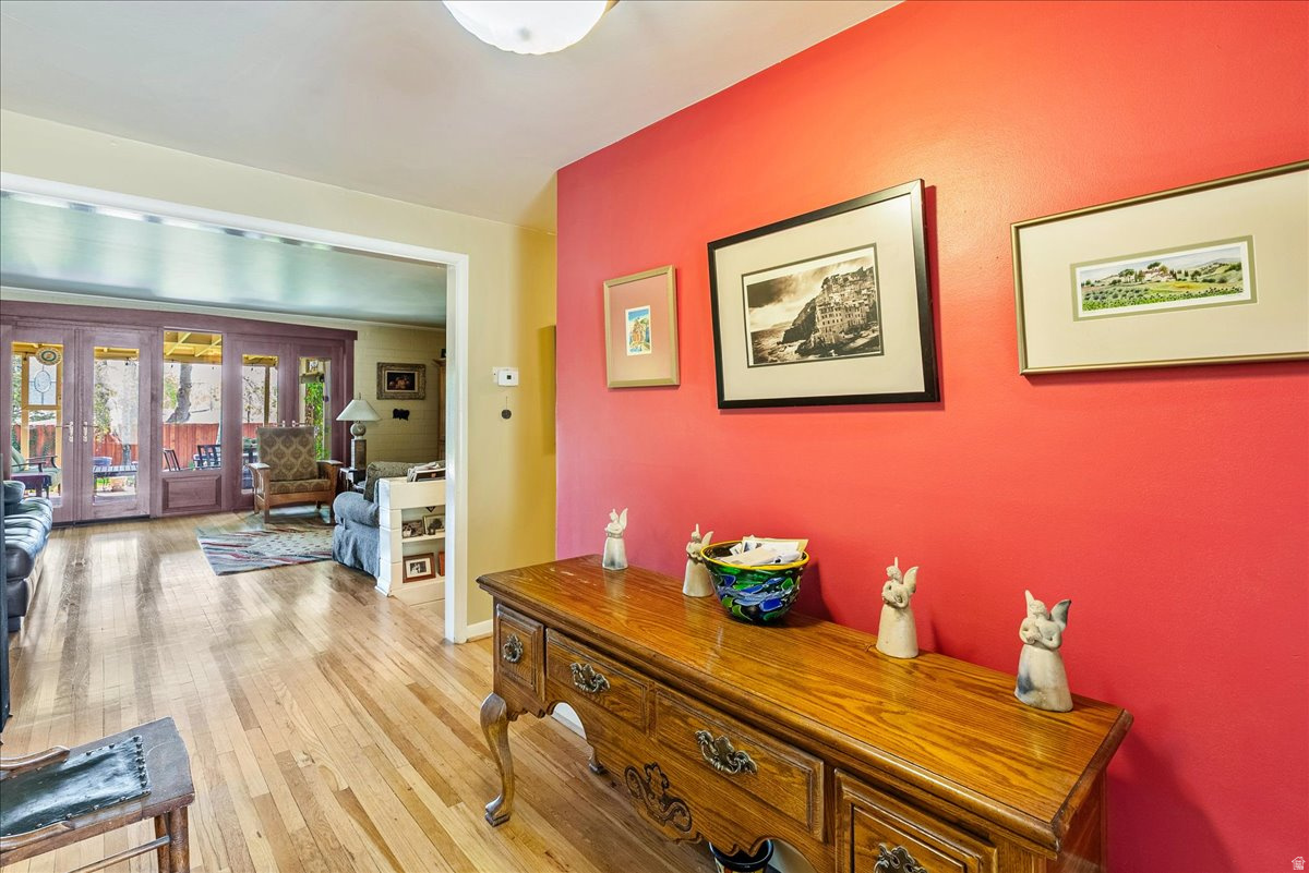 LAURELHURST - Residential