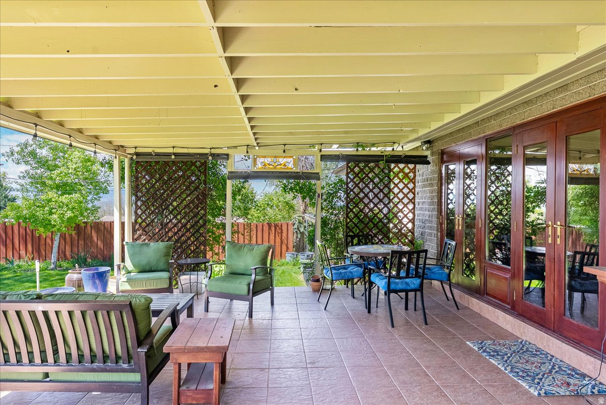 LAURELHURST - Residential