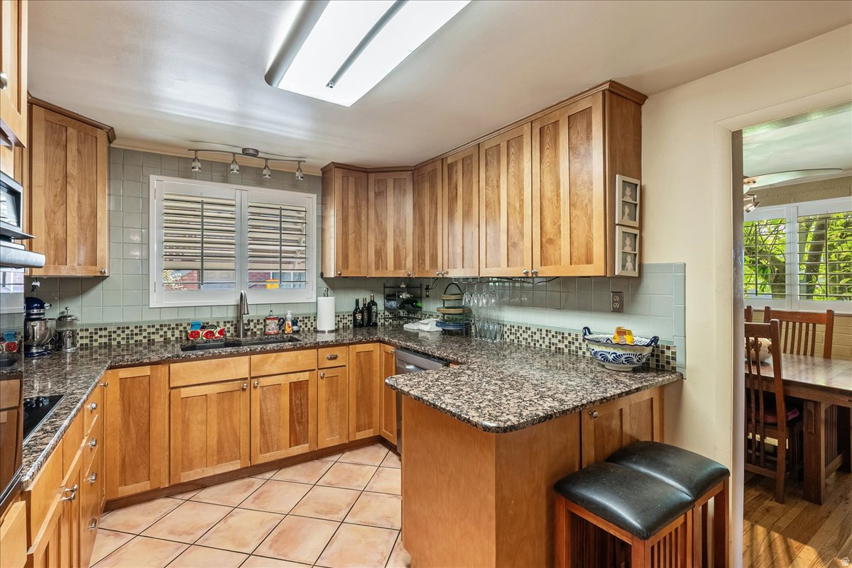 LAURELHURST - Residential