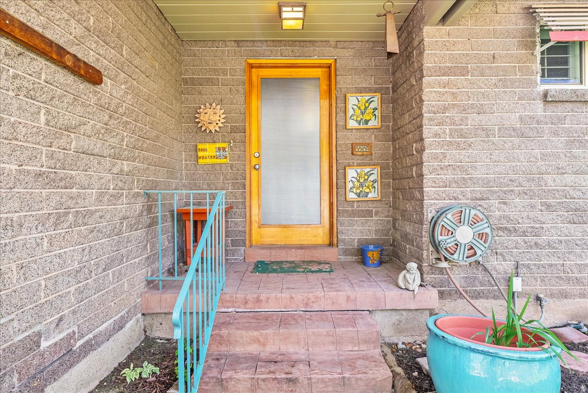 LAURELHURST - Residential