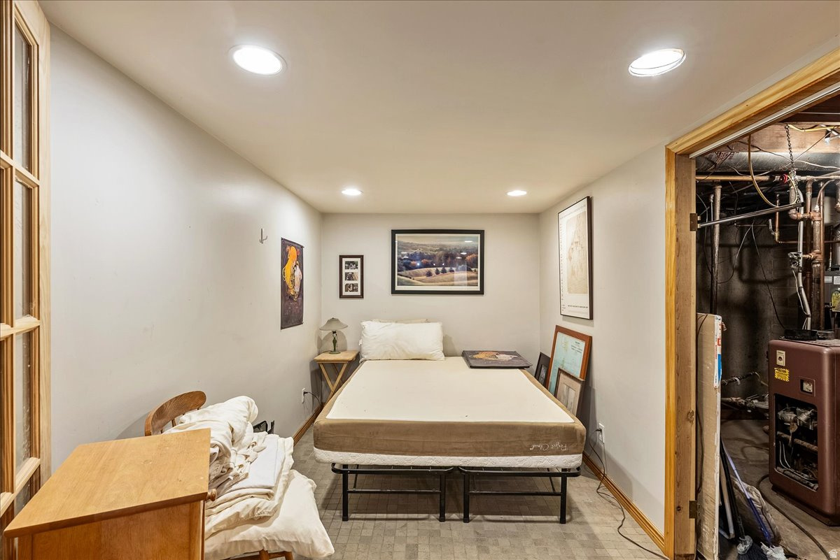 LAURELHURST - Residential