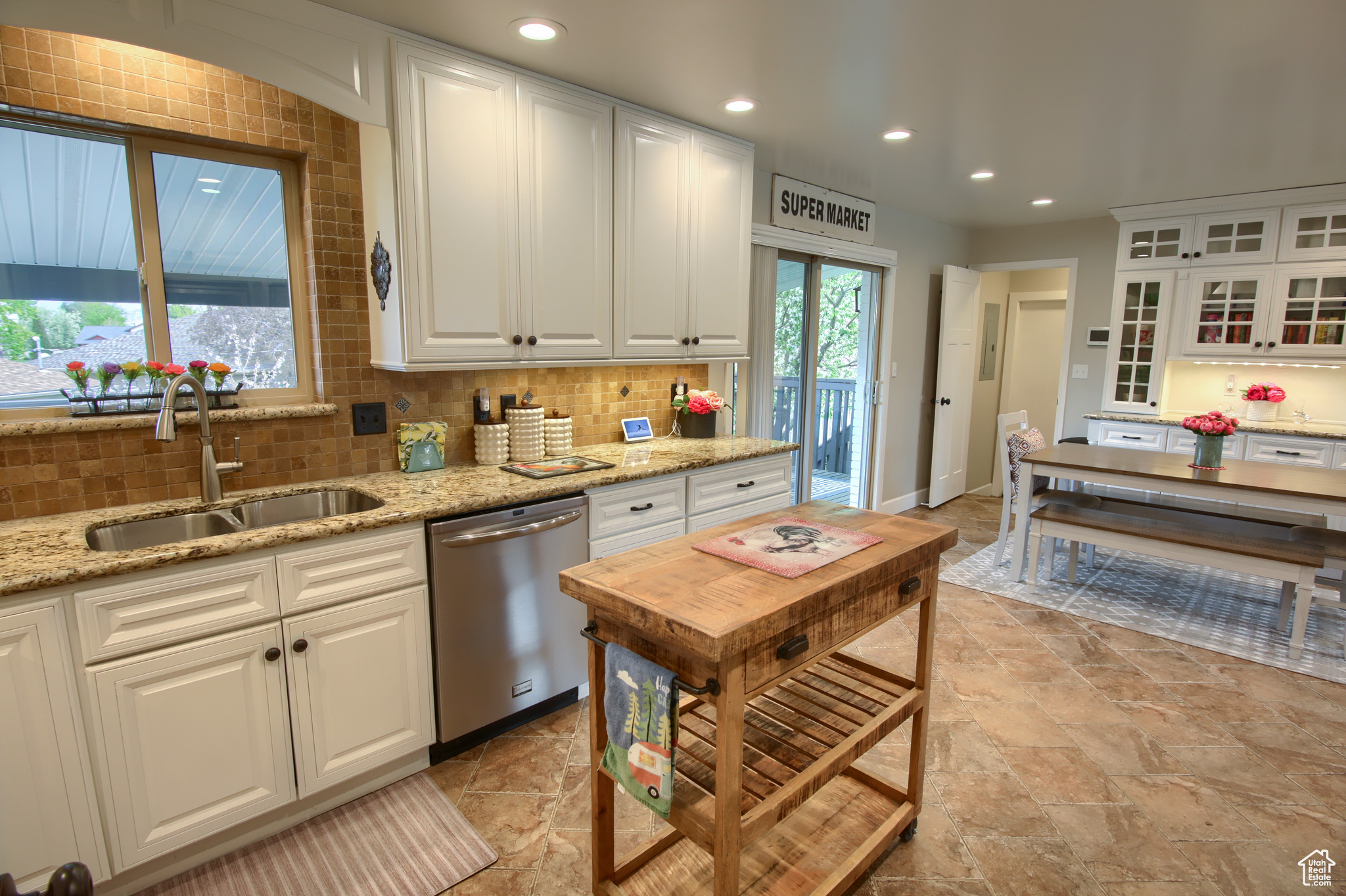1122 E Edgewood Dr, Ogden, Utah image 8