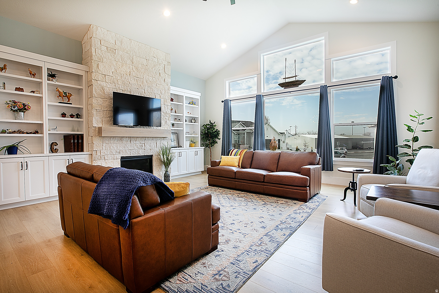 MOUNTAIN VIEW ESTATES - Residential