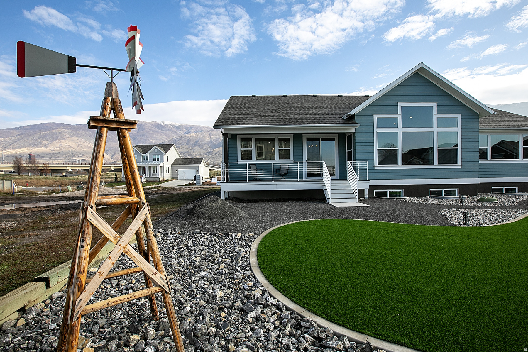MOUNTAIN VIEW ESTATES - Residential