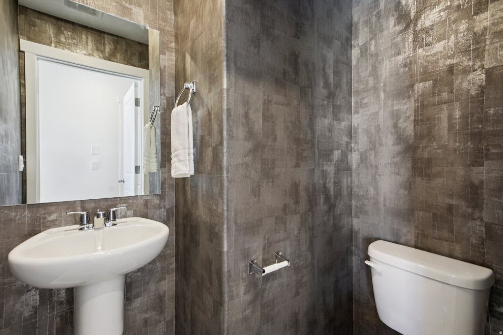 Photo of 1640 N BLACK GOLD AVE #1371, Tooele, UT 84074 (MLS # 2181259)