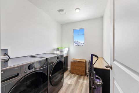 Tiny photo for 811 N 3620 W, Lehi, UT 84048 (MLS # 2142710)