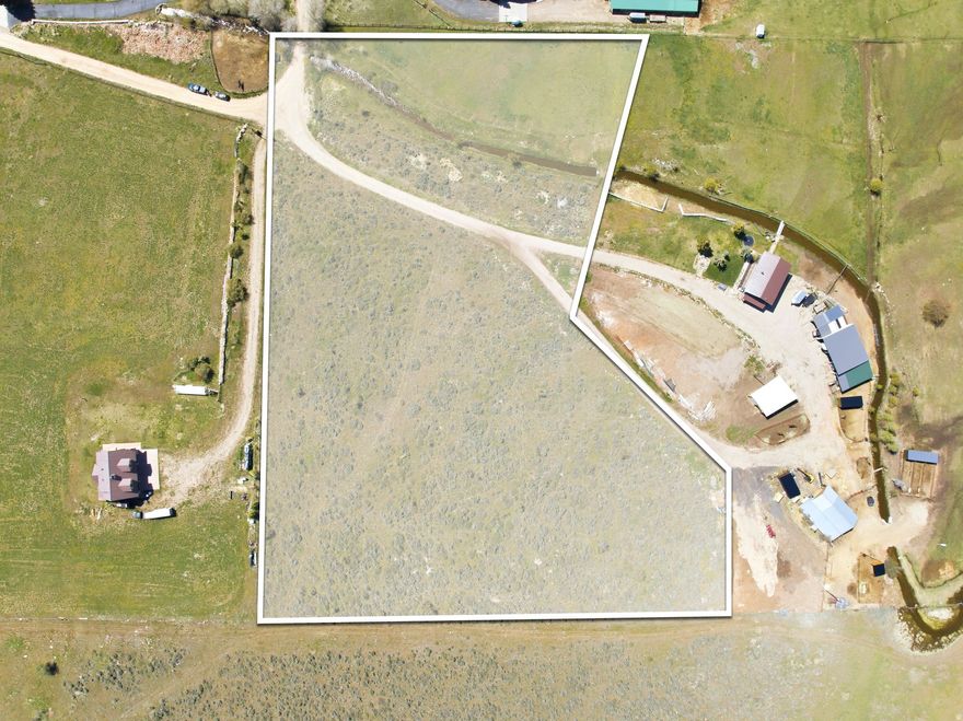Scenic Parcel with Views, Ready to Build!  Build your dream home overlooking the scenic Kamas Valley on this prime 6-acre cul-de-sac lot. The lot includes a private well, and is not included in the Oakley City building moratorium. There is also a canal with irrigation rights. The majority of the land can remain greenbelt to minimize taxes. Recreational opportunities abound with nearby ski resorts, fly-fishing rivers, hiking and biking trails, lakes, and the vast Uintah Mountain wilderness nearby. Or, for a night on the town, it's only 17-minutes to Park City's historic Main Street. Come claim this beautiful lot today!