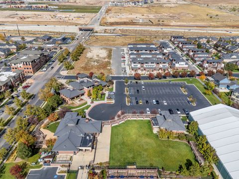 Tiny photo for 256 E BACKHAND LN, Lehi, UT 84043 (MLS # 2129323)