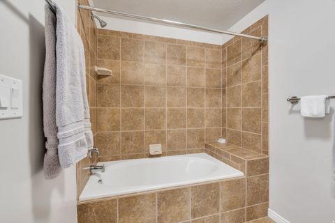 Tiny photo for 256 E BACKHAND LN, Lehi, UT 84043 (MLS # 2129323)