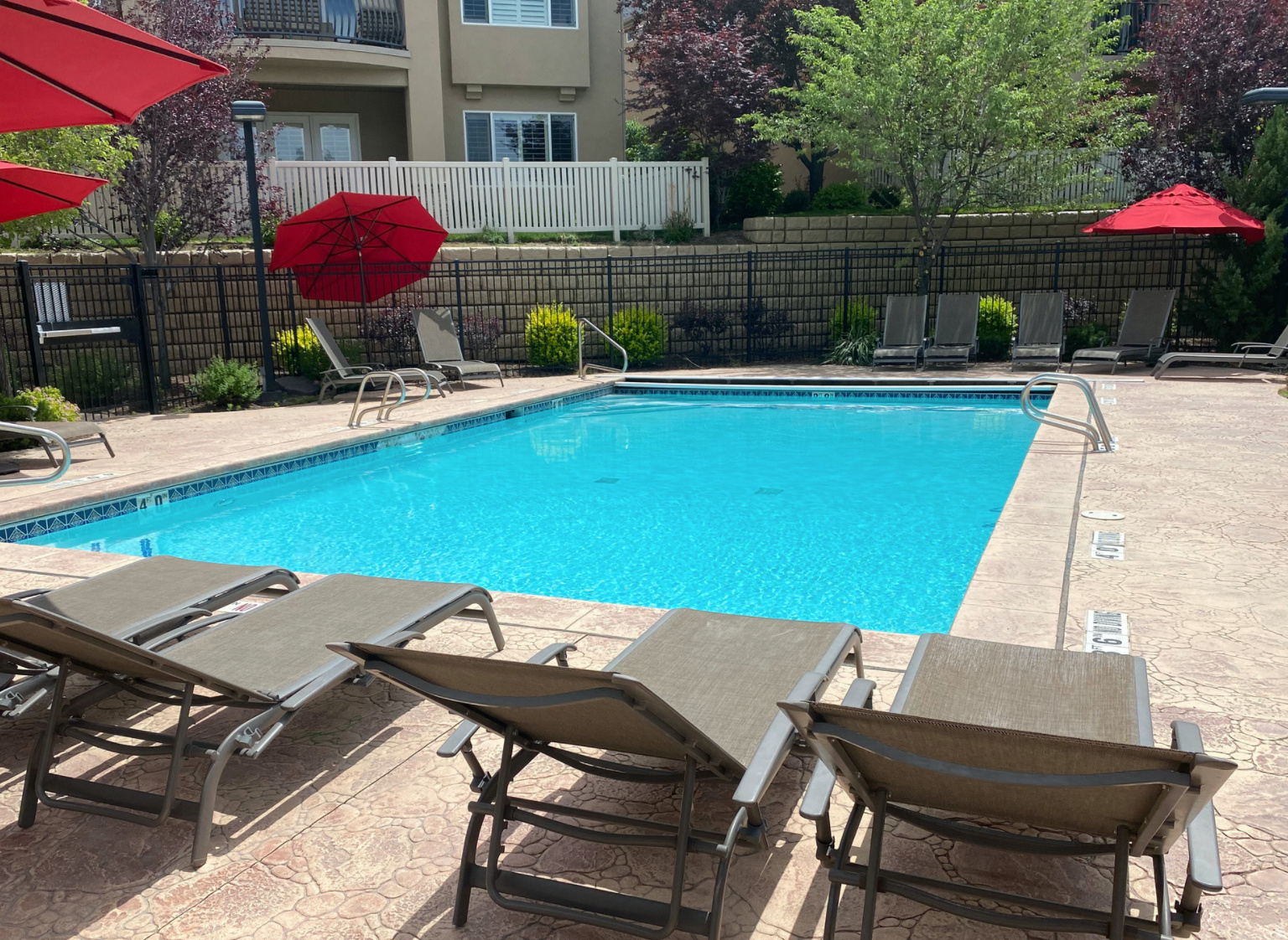 COTTAGES AT FAIRWAY - Residential