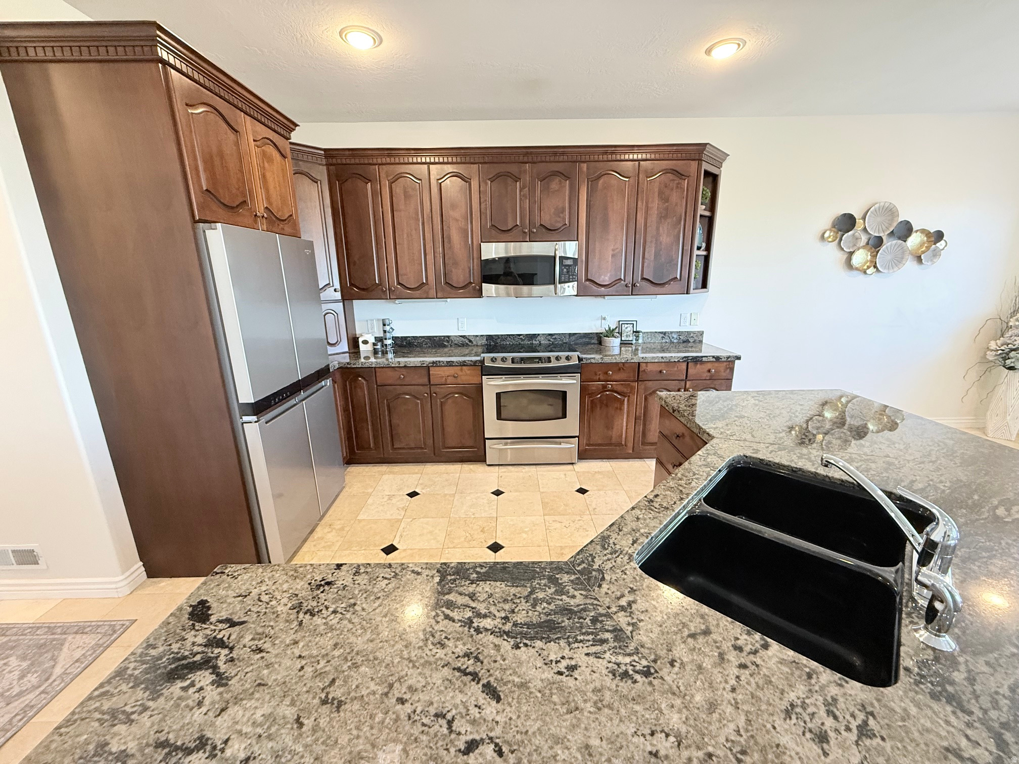 COTTAGES AT FAIRWAY - Residential