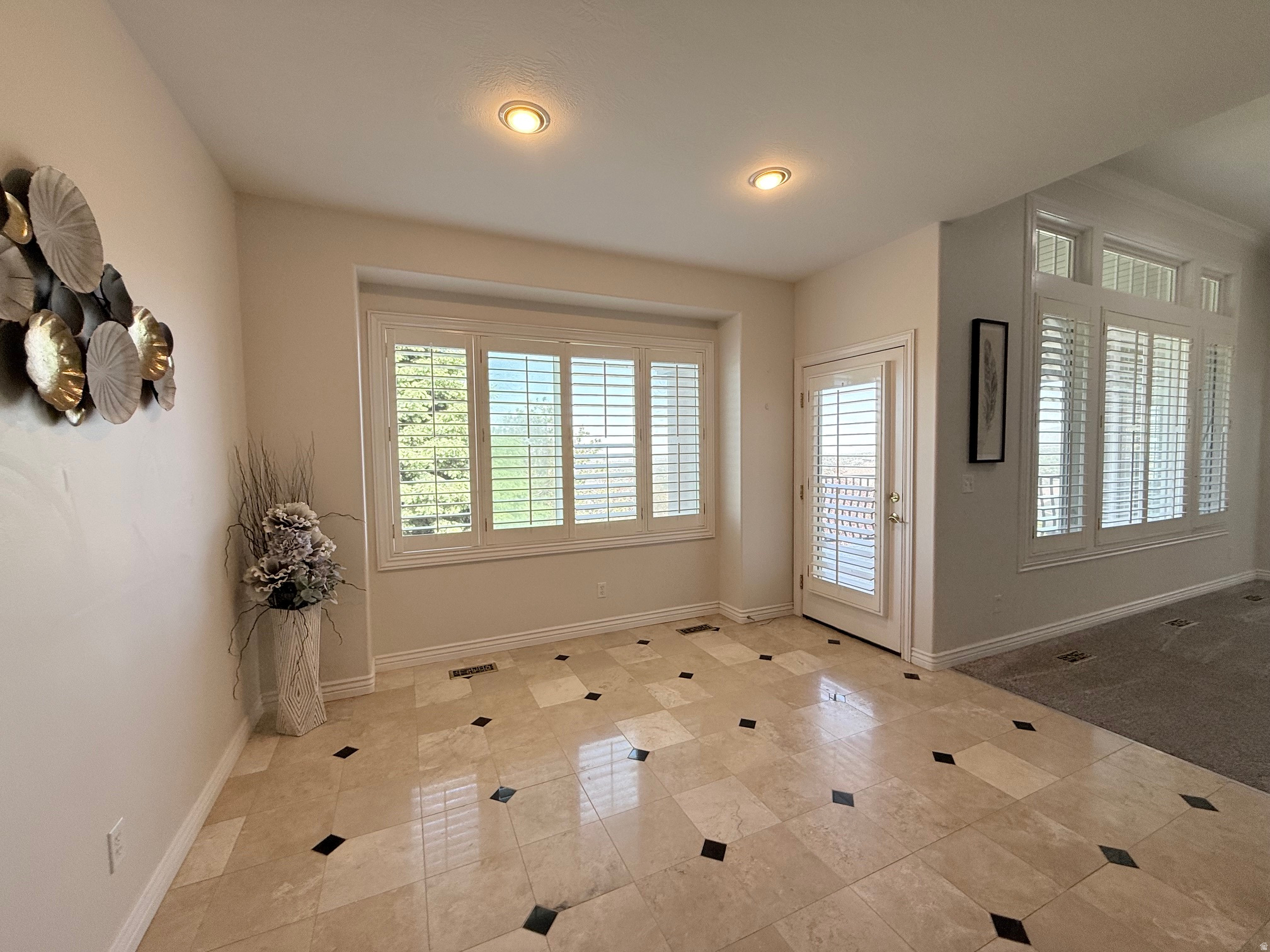 COTTAGES AT FAIRWAY - Residential