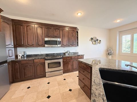 Tiny photo for 1562 E FAIRWAY RIDGE RD, Draper, UT 84020 (MLS # 2158336)