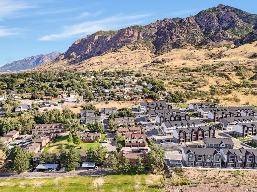 Photo of 1701 E 1470 S #13E, Ogden, UT 84404 (MLS # 2180754)