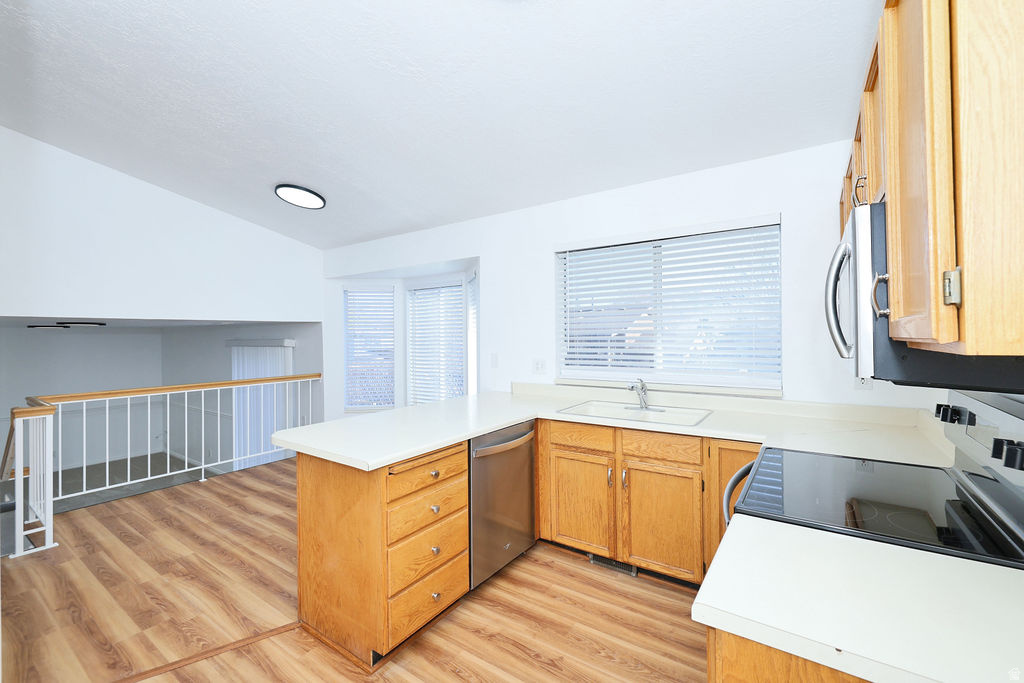 CRYSTAL RDG - Residential