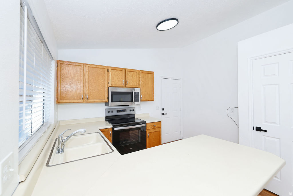 CRYSTAL RDG - Residential