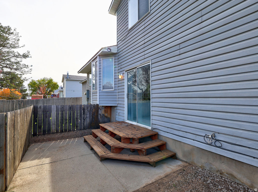 CRYSTAL RDG - Residential