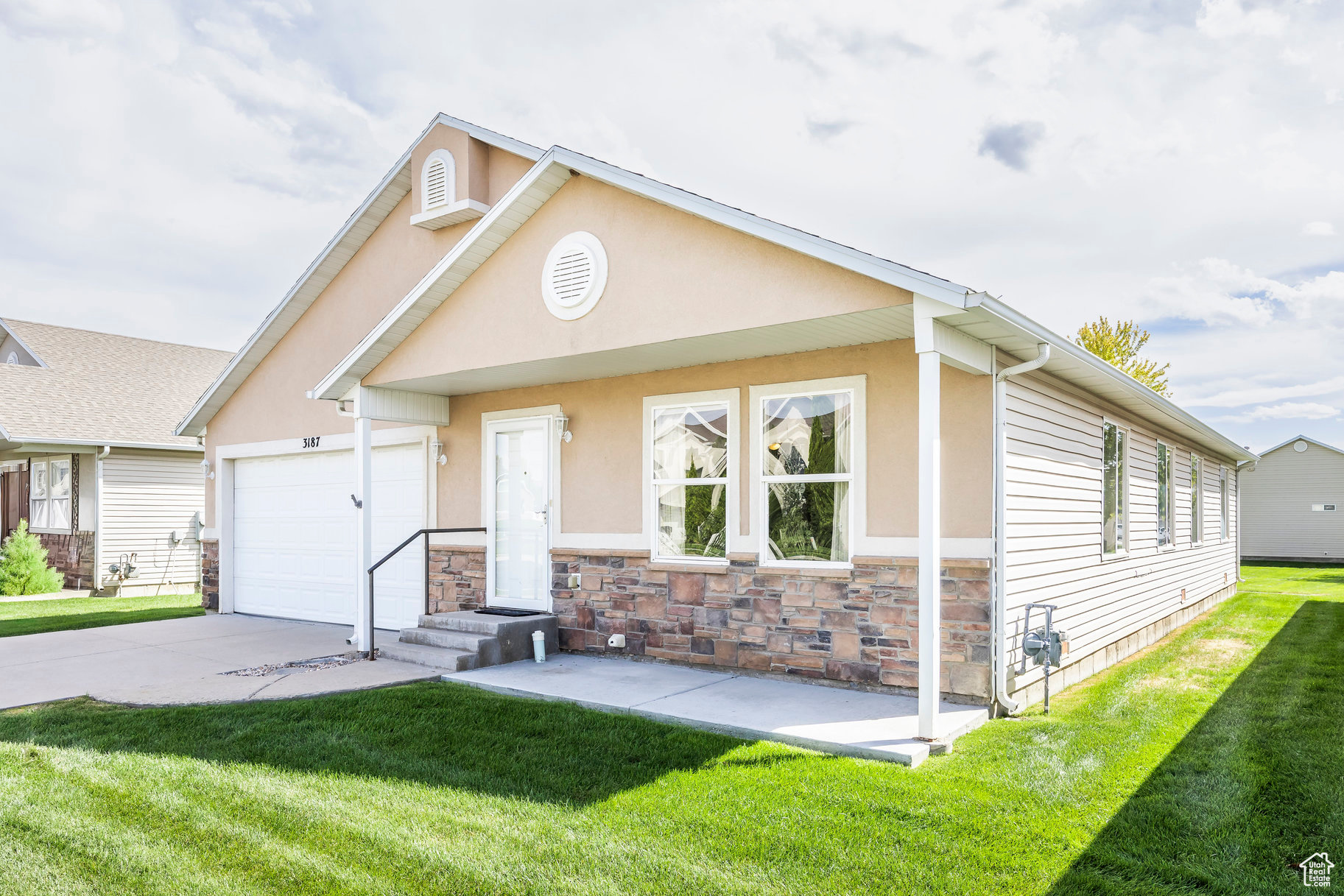 LAKE POINT VILLAGE - Residential