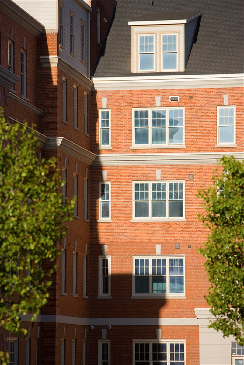 CAPITOL PARK - Residential