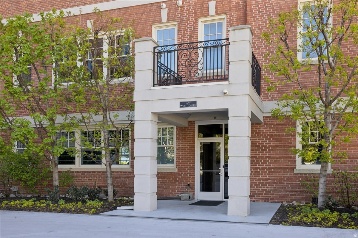 CAPITOL PARK - Residential