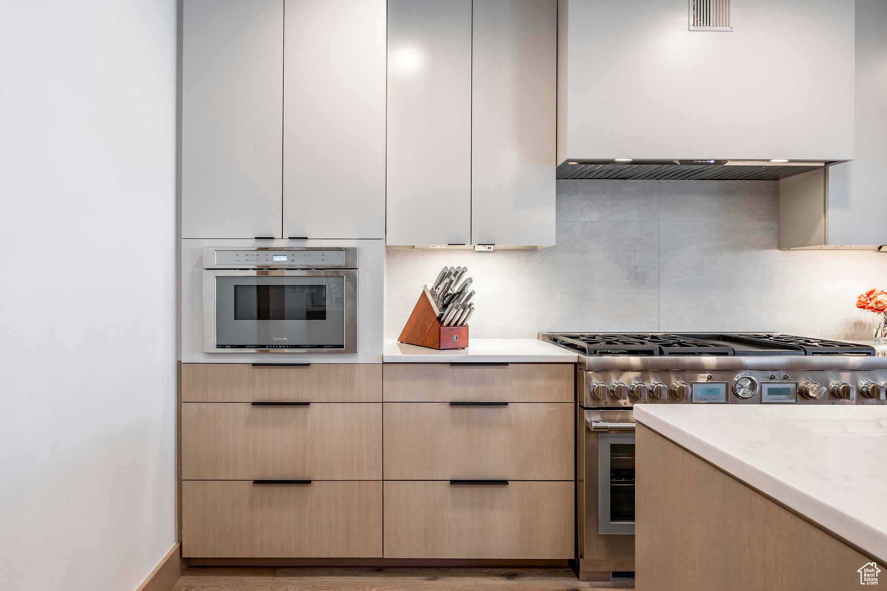 KINGS CROWN - Residential