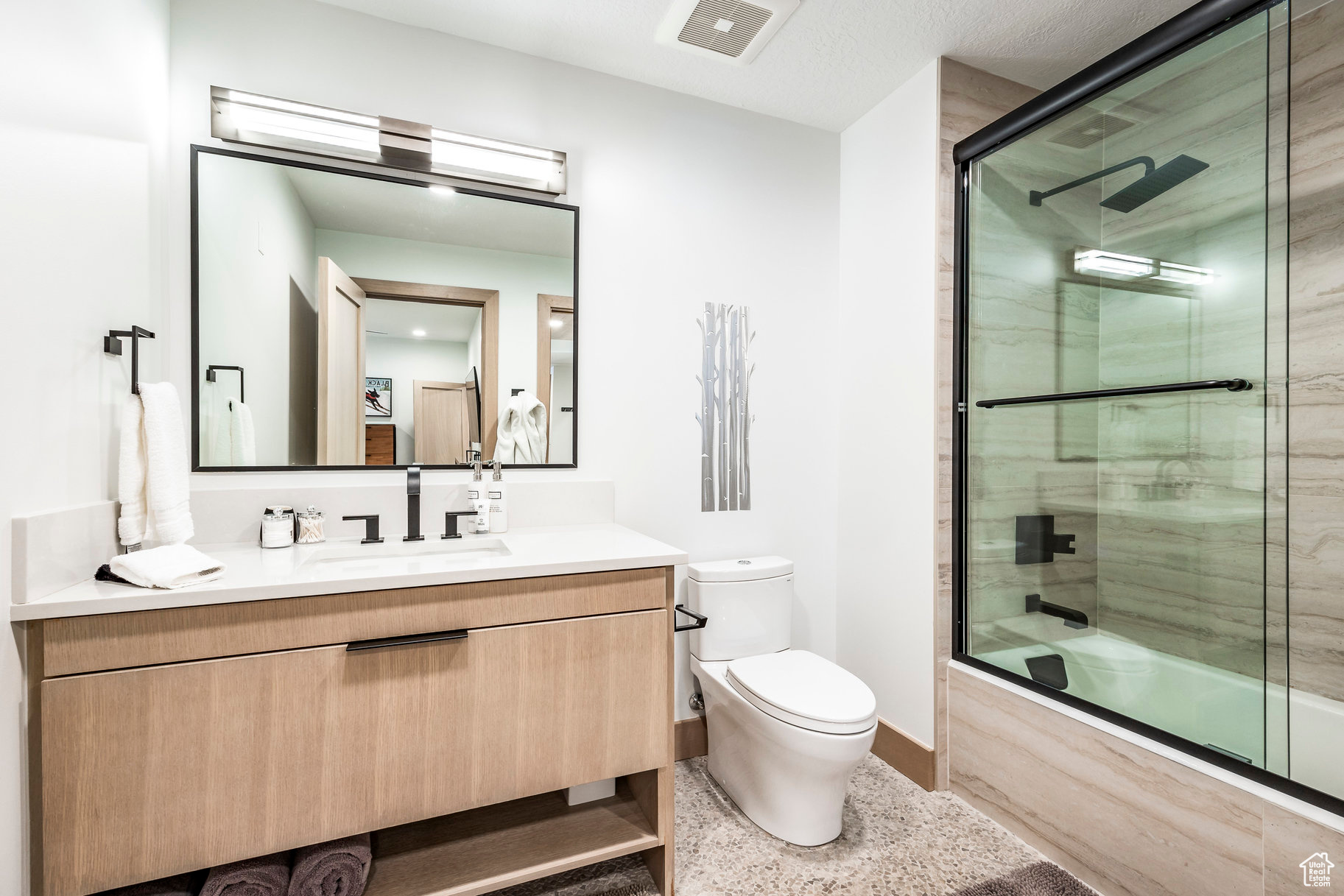 KINGS CROWN - Residential