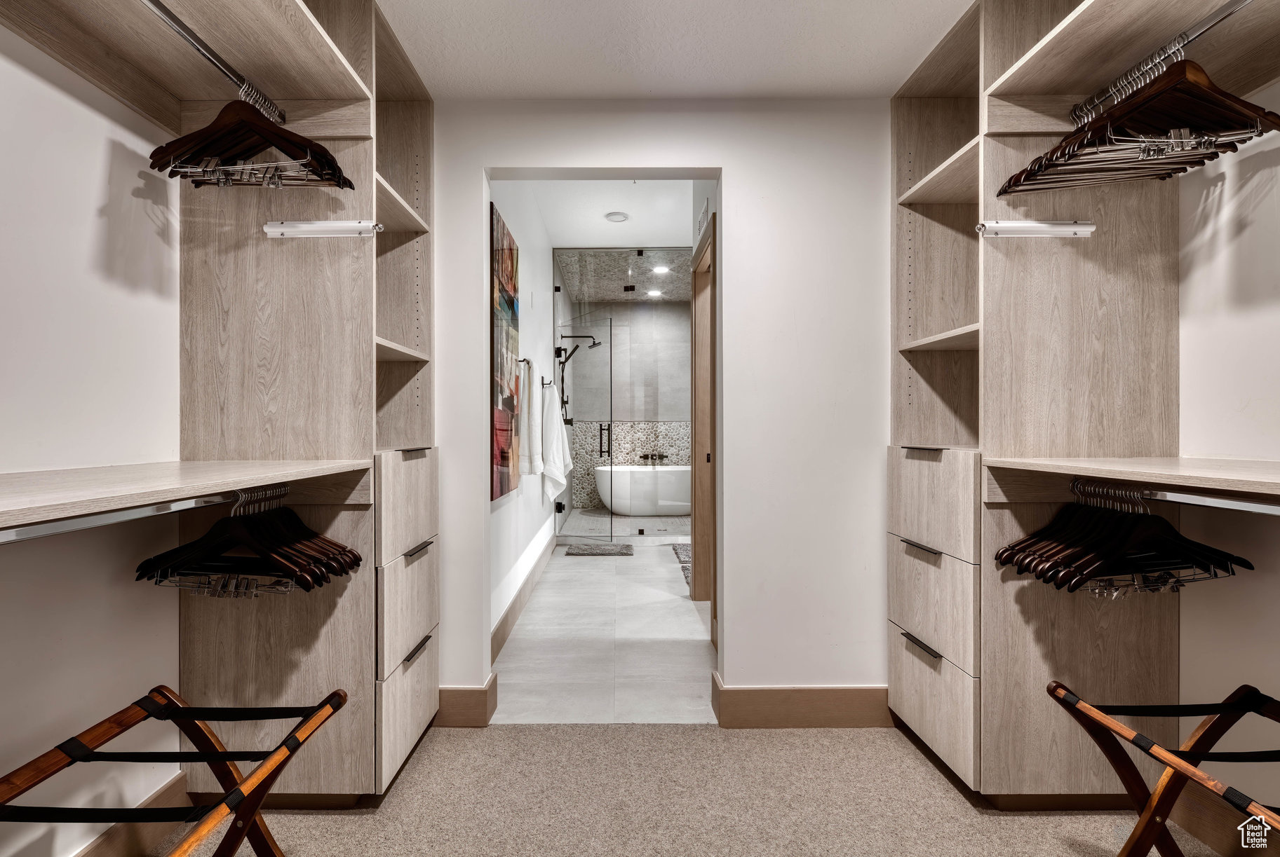 KINGS CROWN - Residential