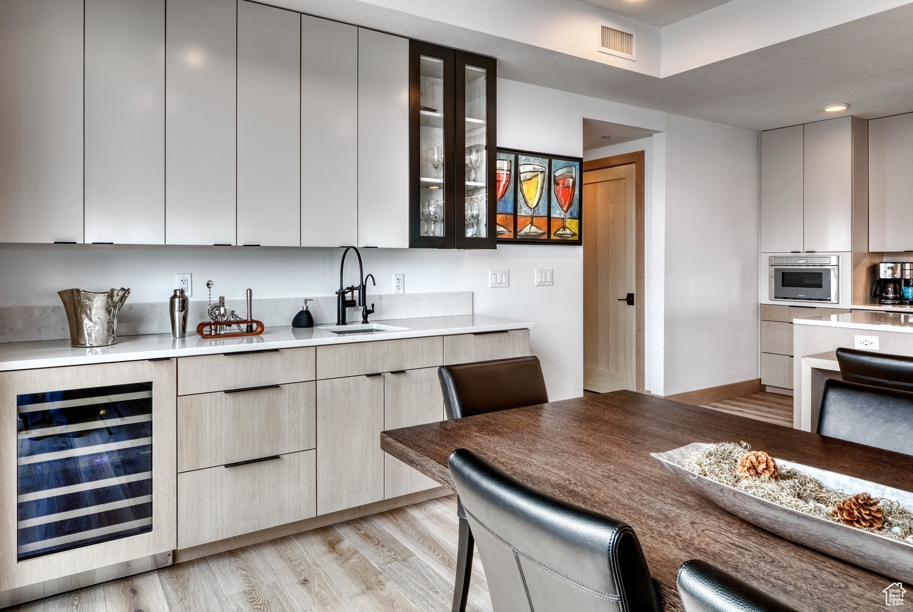 KINGS CROWN - Residential