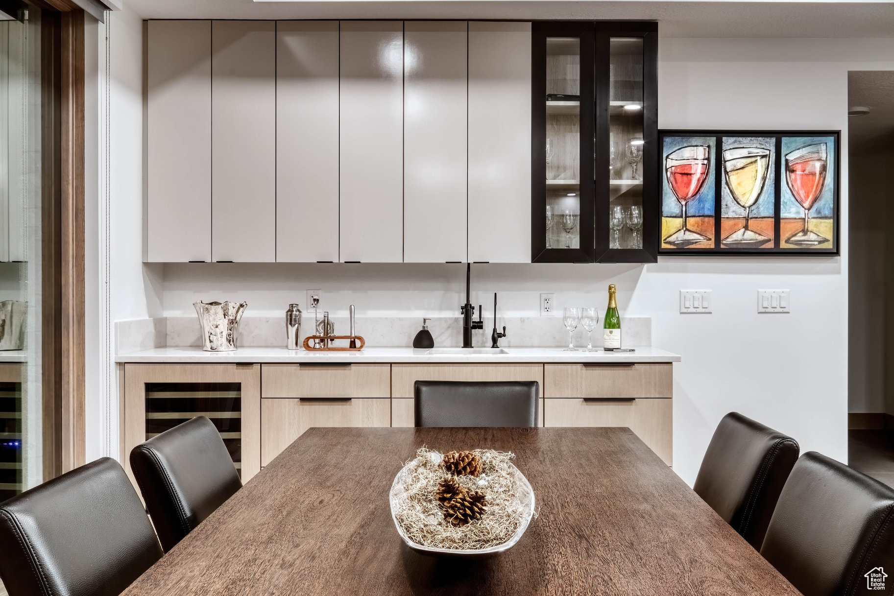 KINGS CROWN - Residential