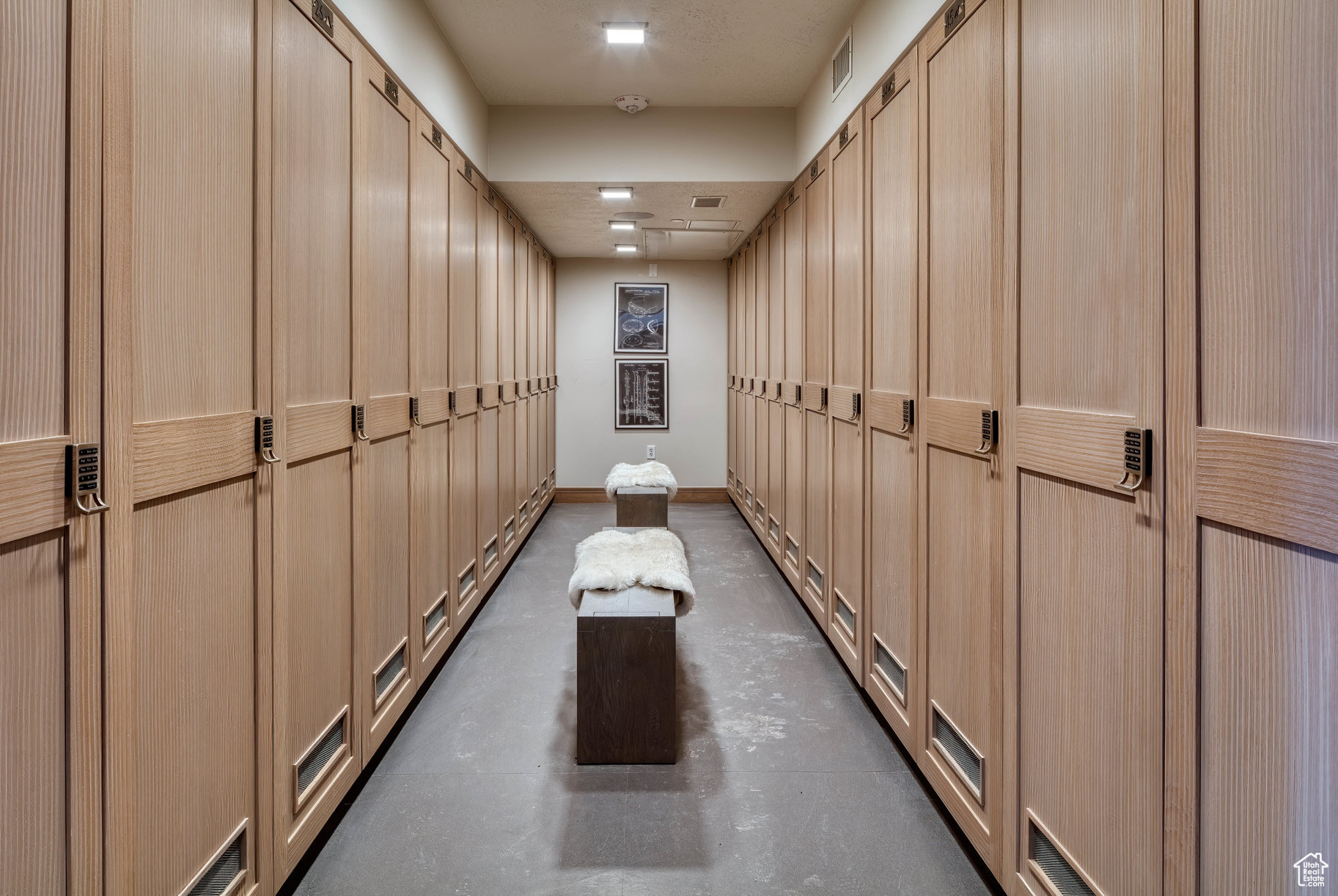 KINGS CROWN - Residential