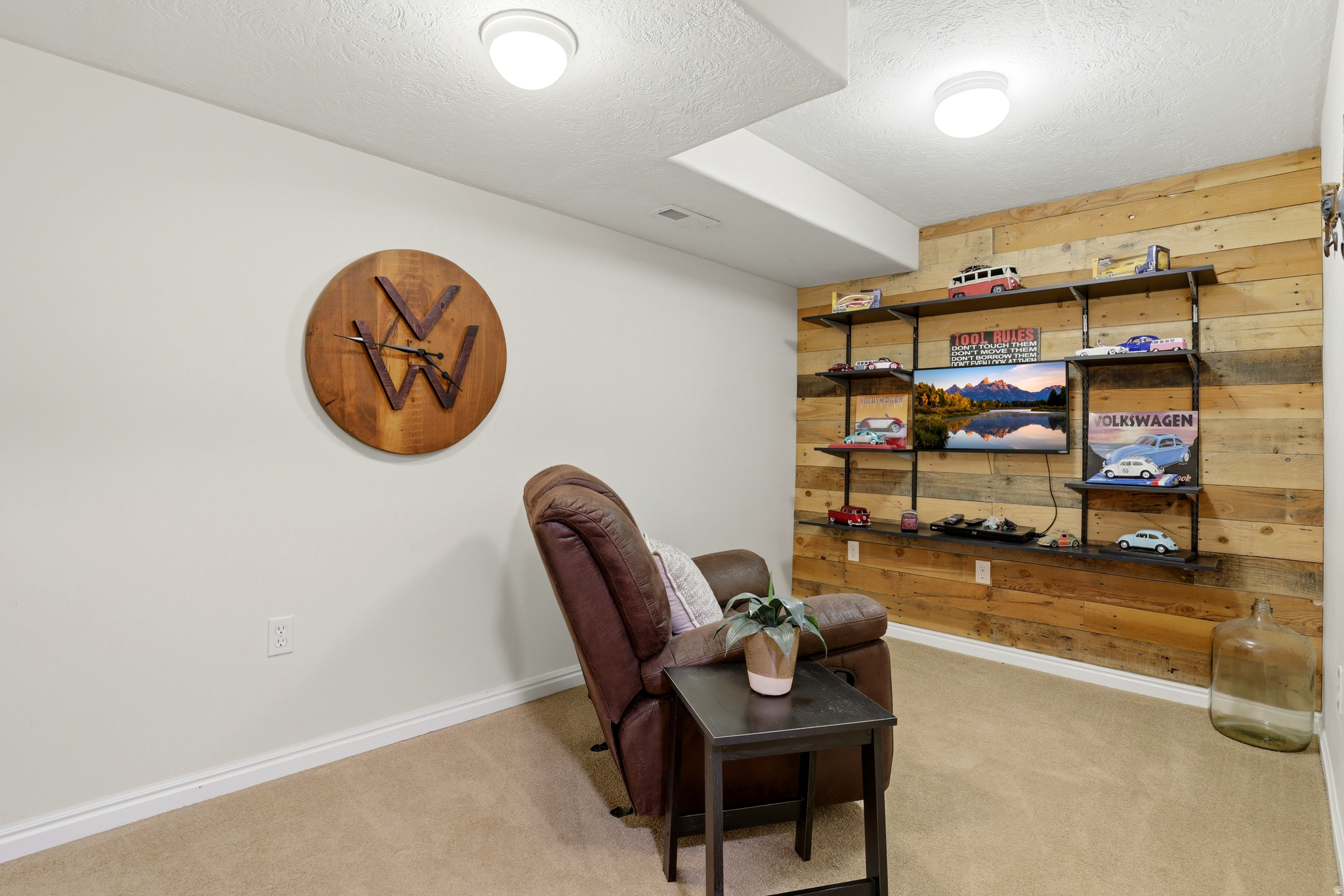 NORTH POINTE VILLAGE - Residential