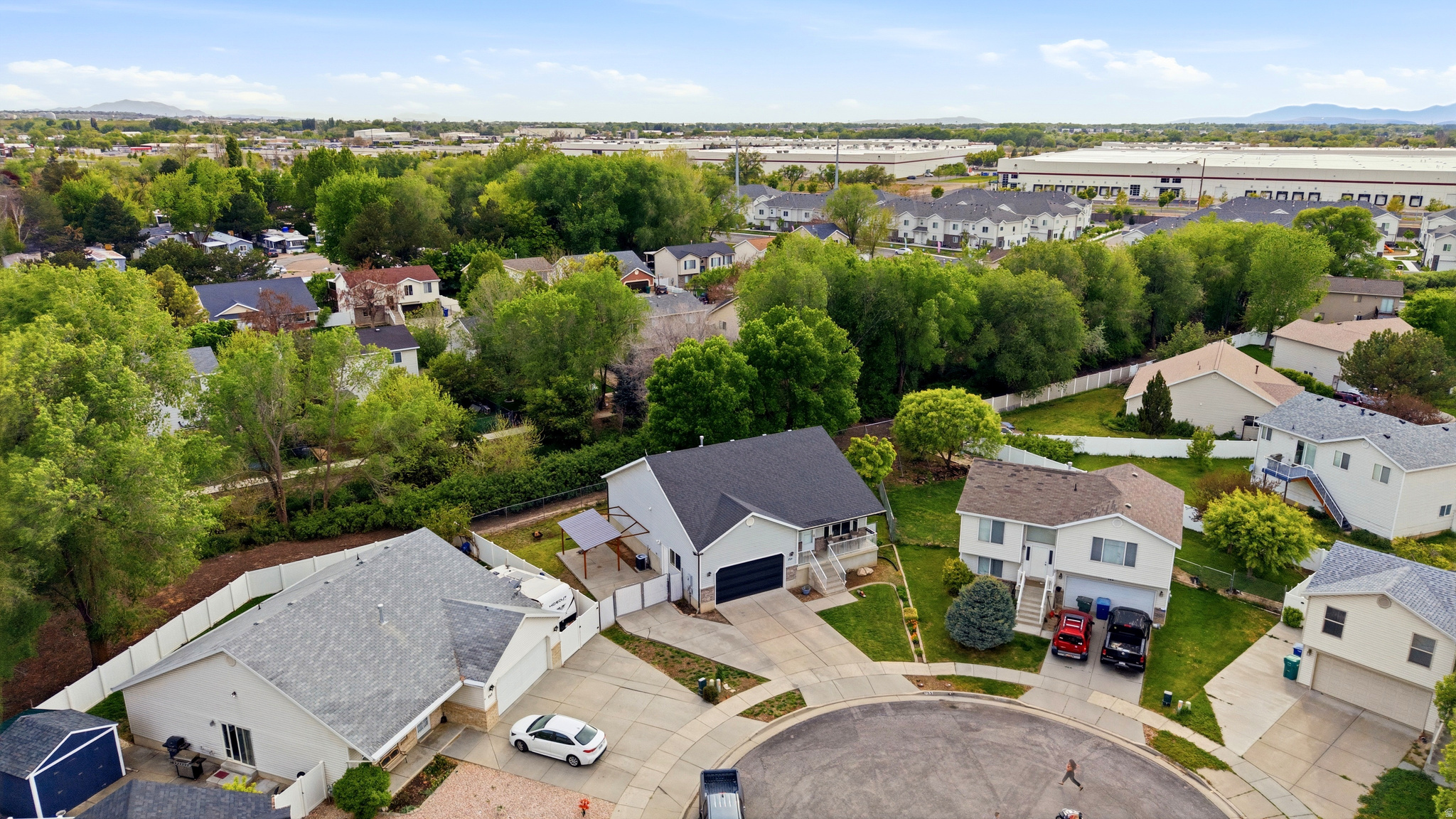 NORTH POINTE VILLAGE - Residential