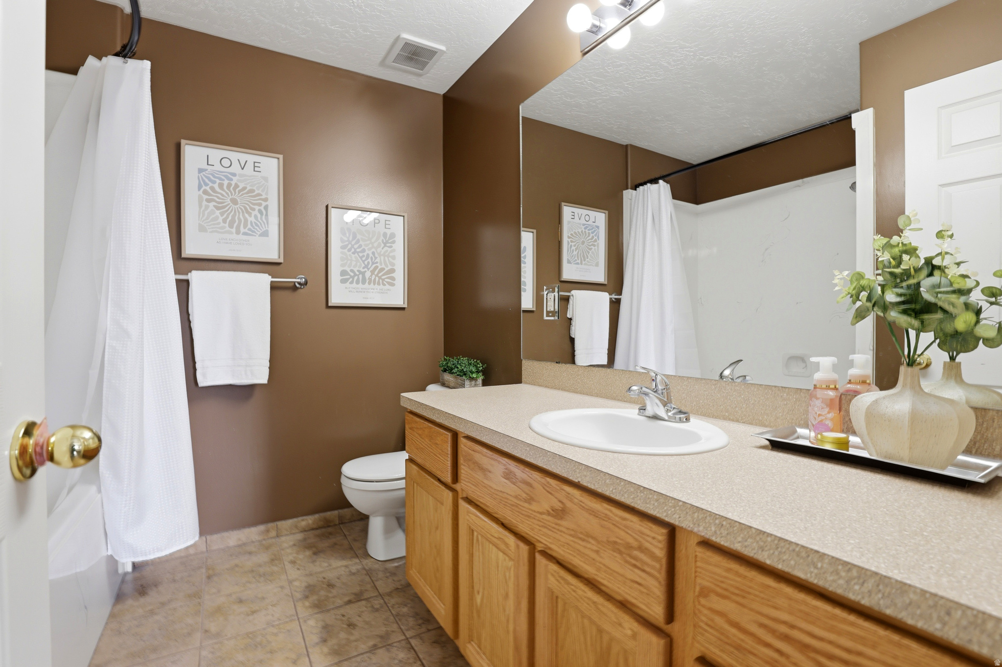 NORTH POINTE VILLAGE - Residential