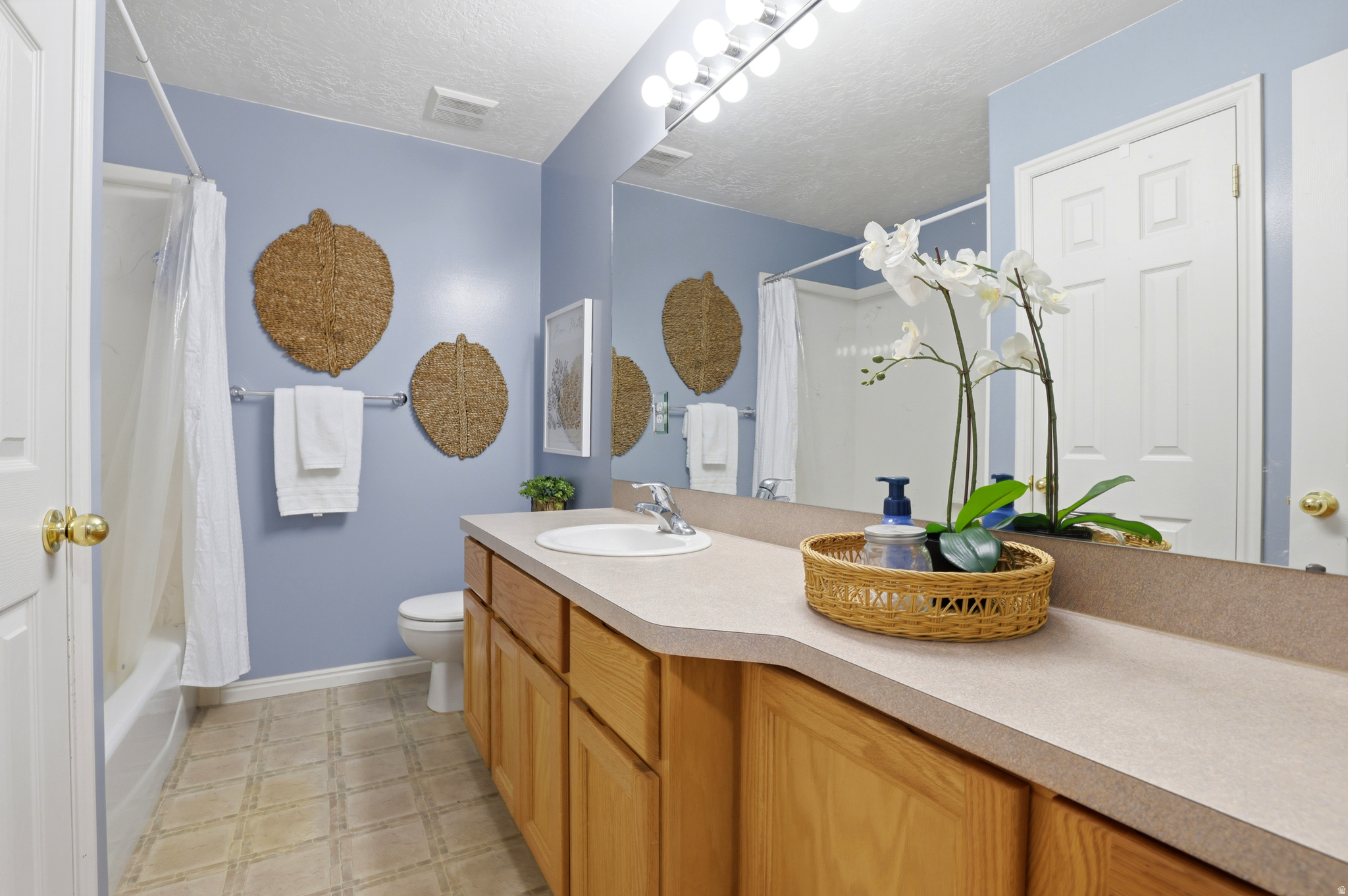 NORTH POINTE VILLAGE - Residential