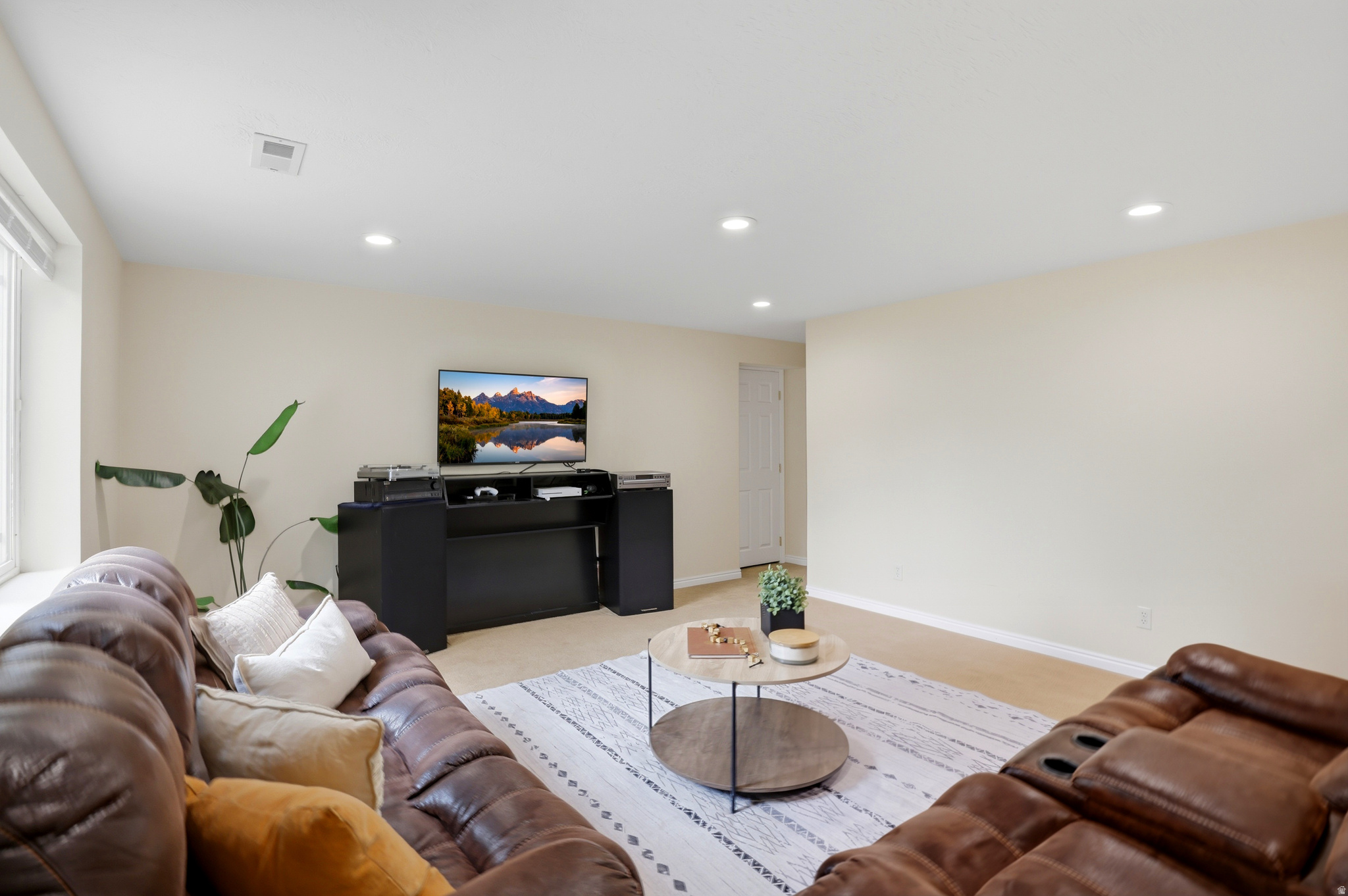 NORTH POINTE VILLAGE - Residential