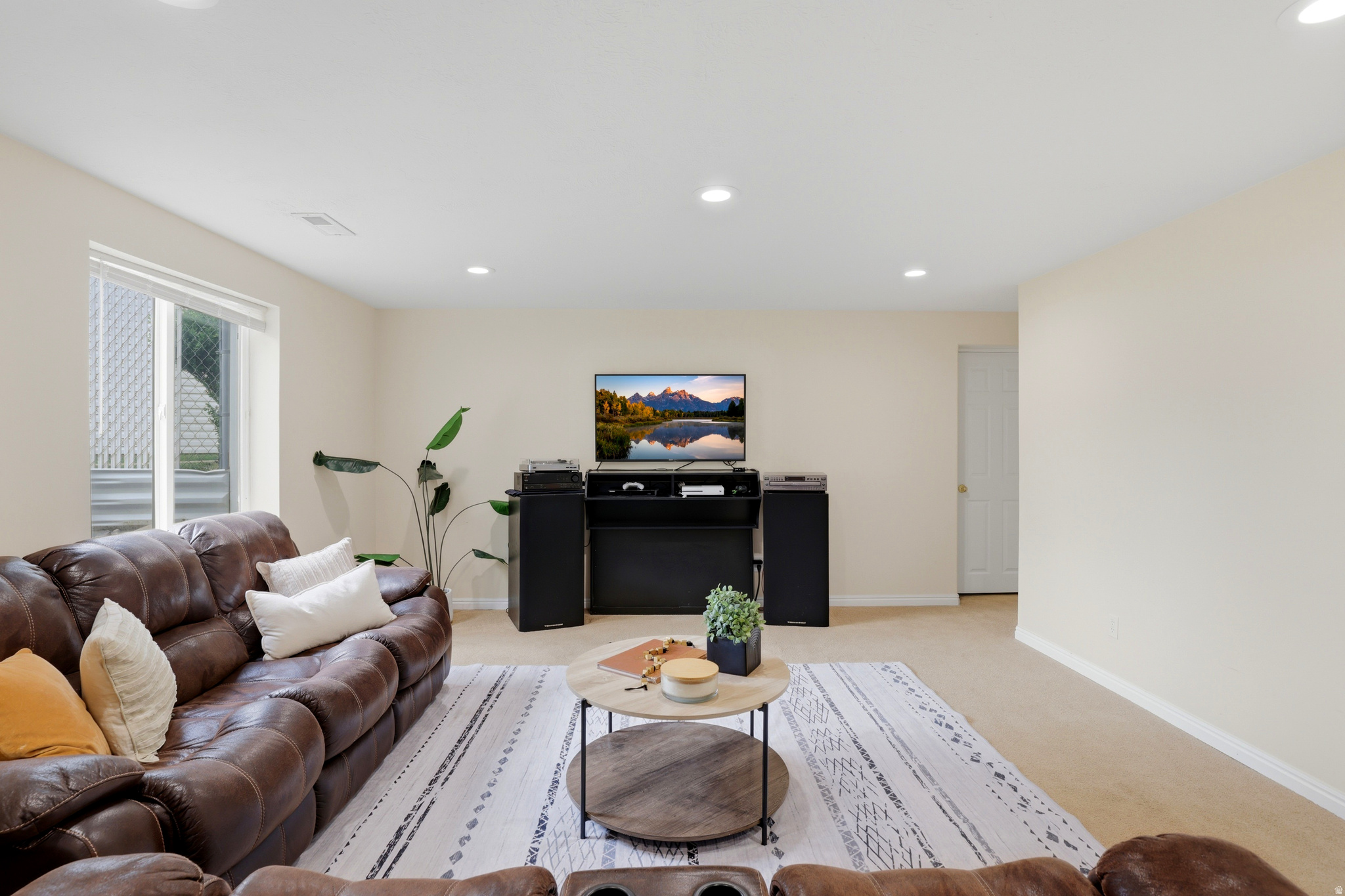 NORTH POINTE VILLAGE - Residential