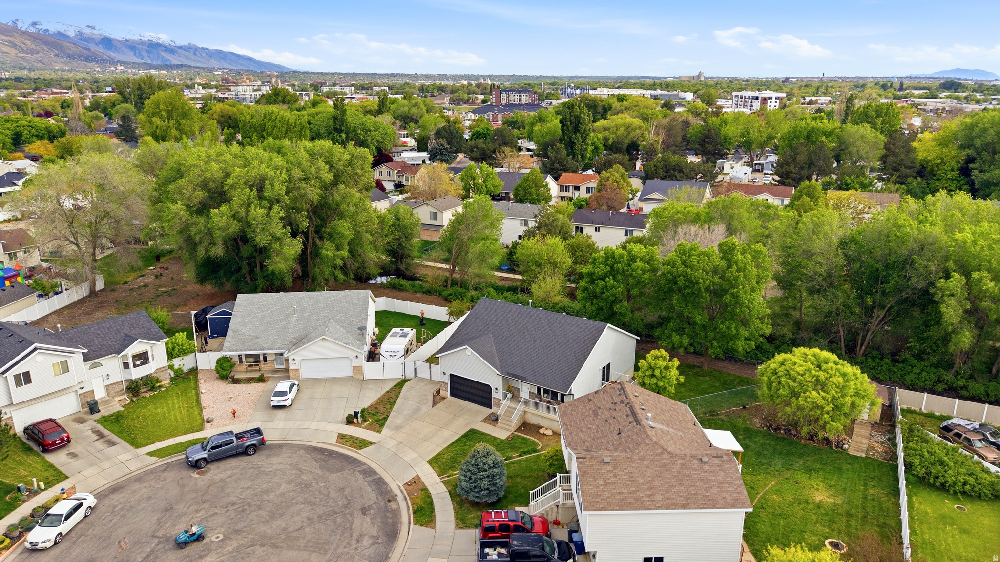 NORTH POINTE VILLAGE - Residential