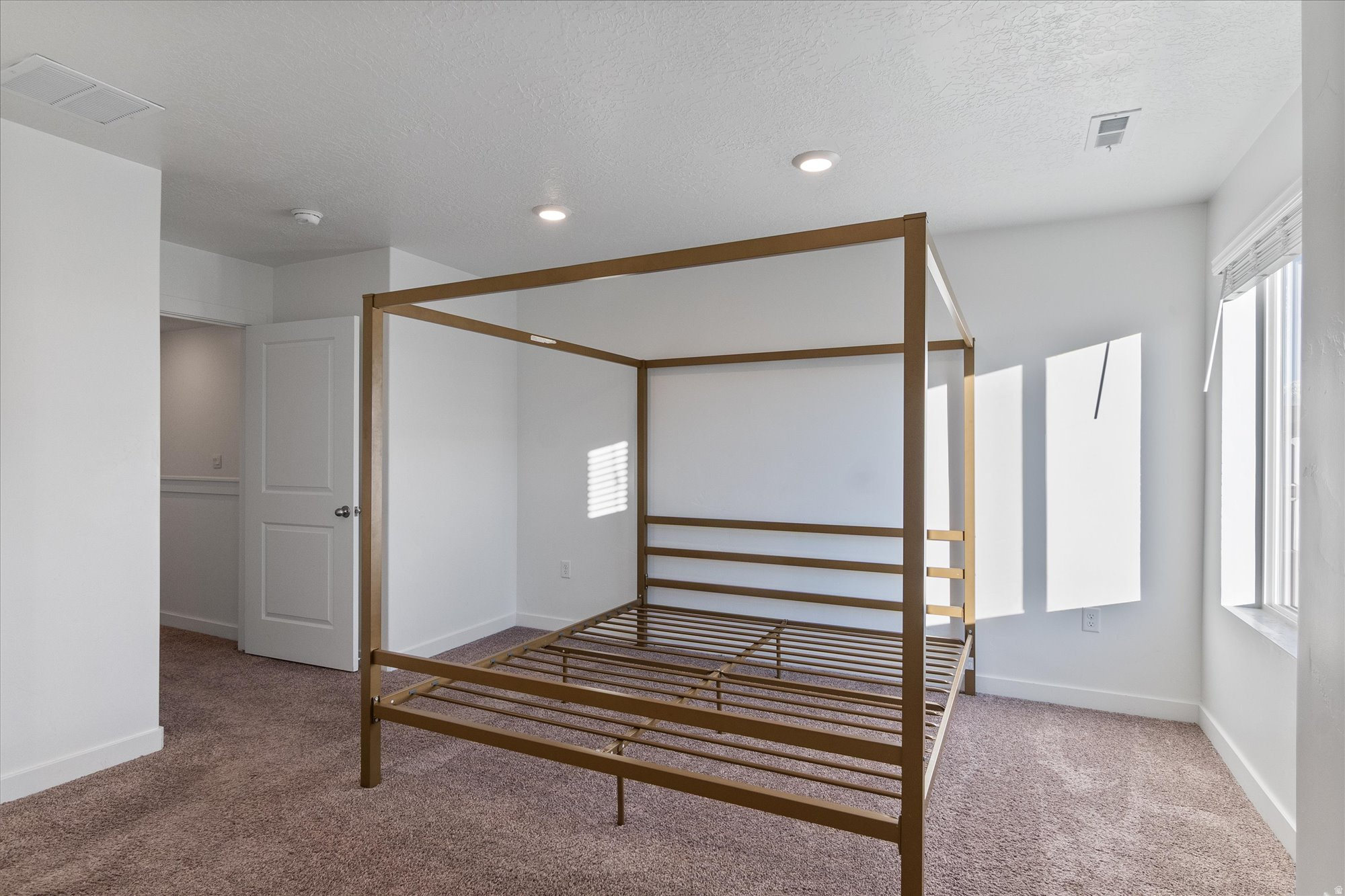 EDGEWATER - Residential