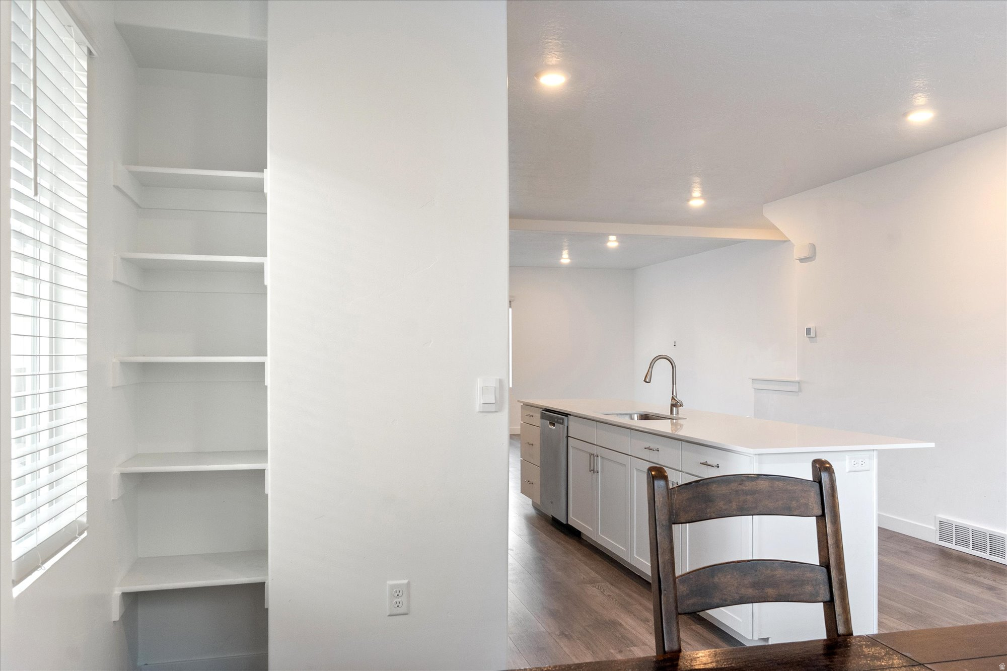 EDGEWATER - Residential