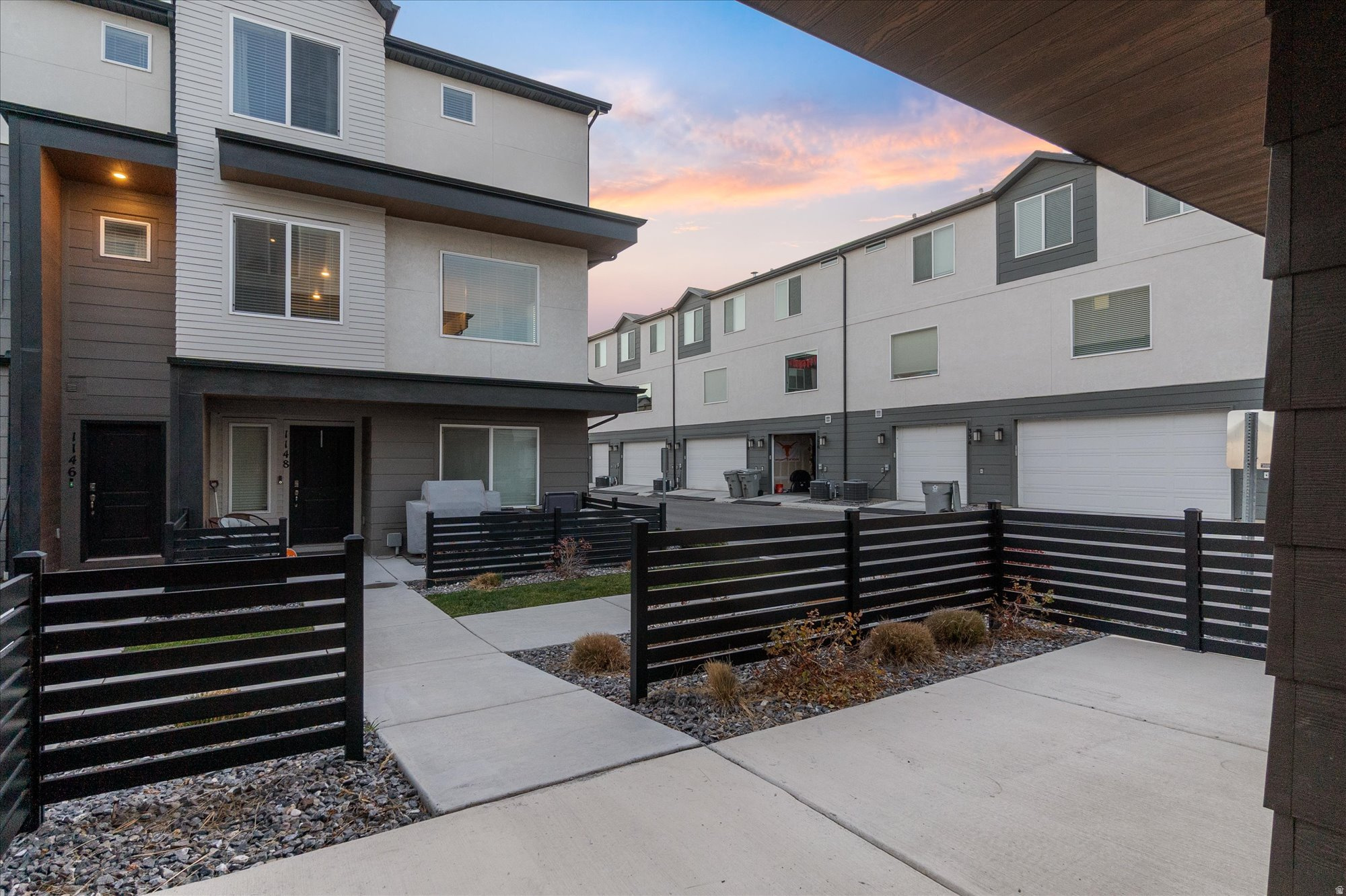 EDGEWATER - Residential