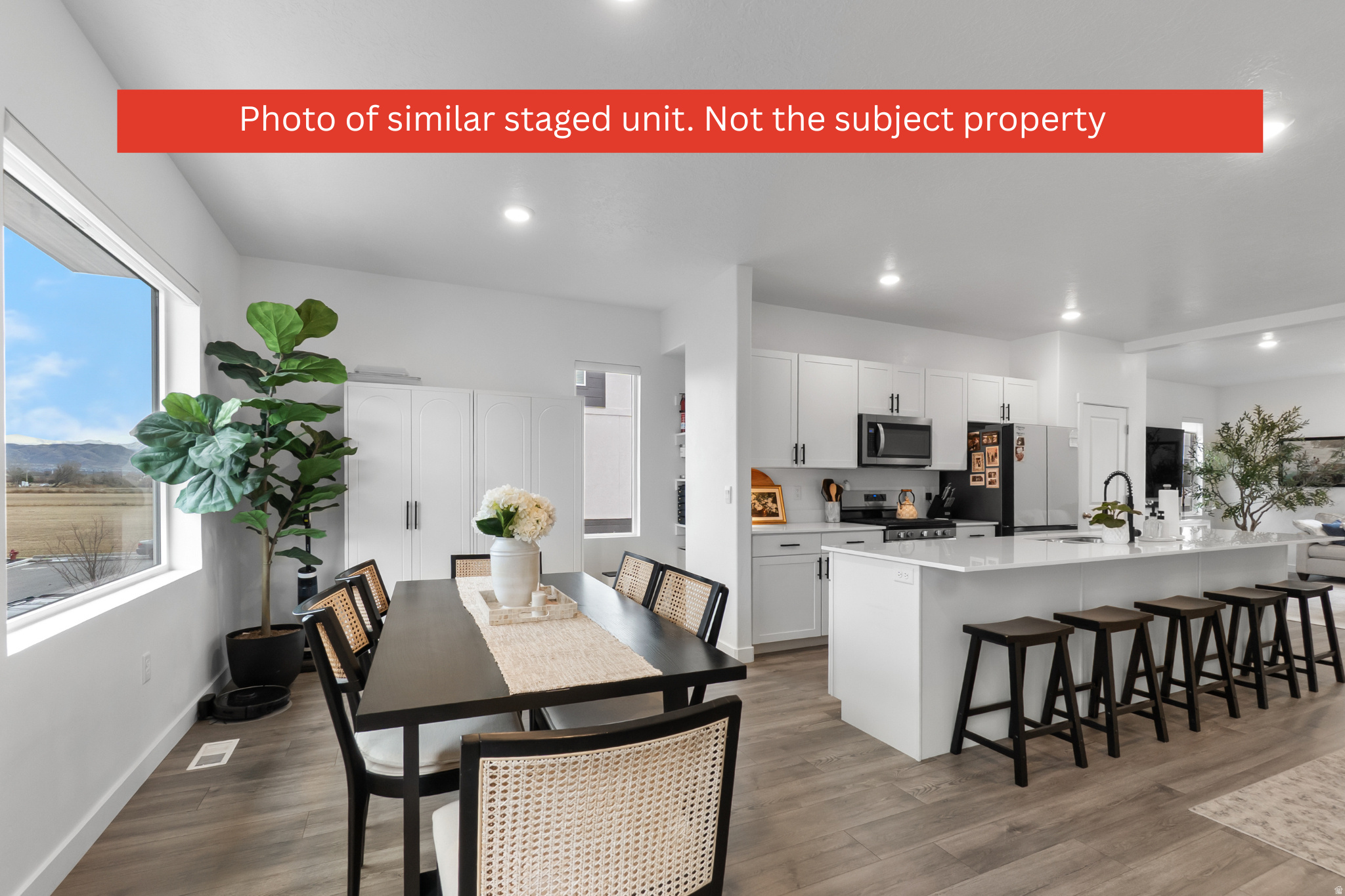 EDGEWATER - Residential