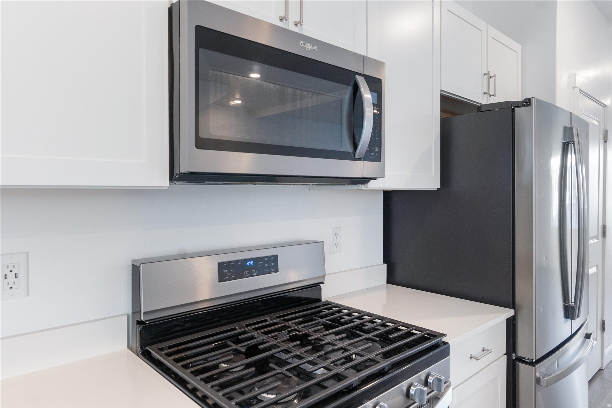 EDGEWATER - Residential