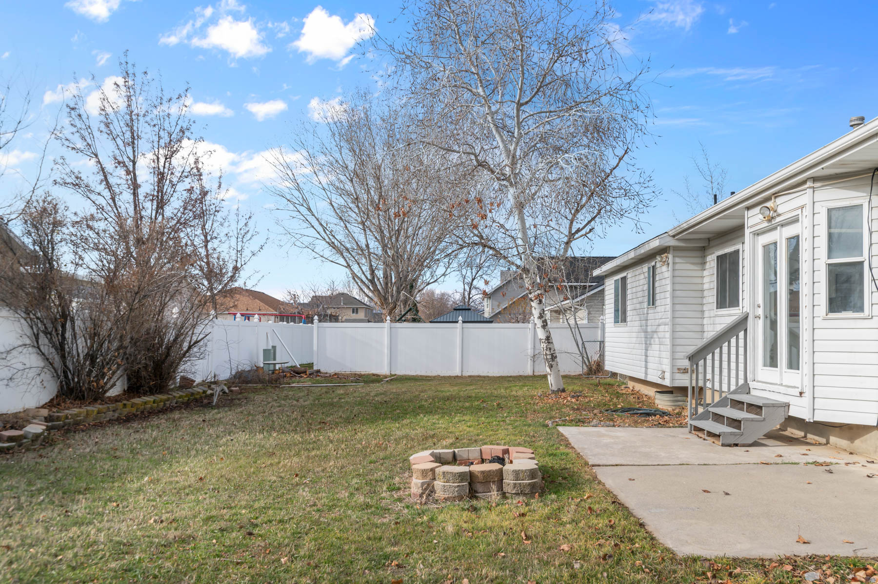 HILL CREST ACRES - Residential