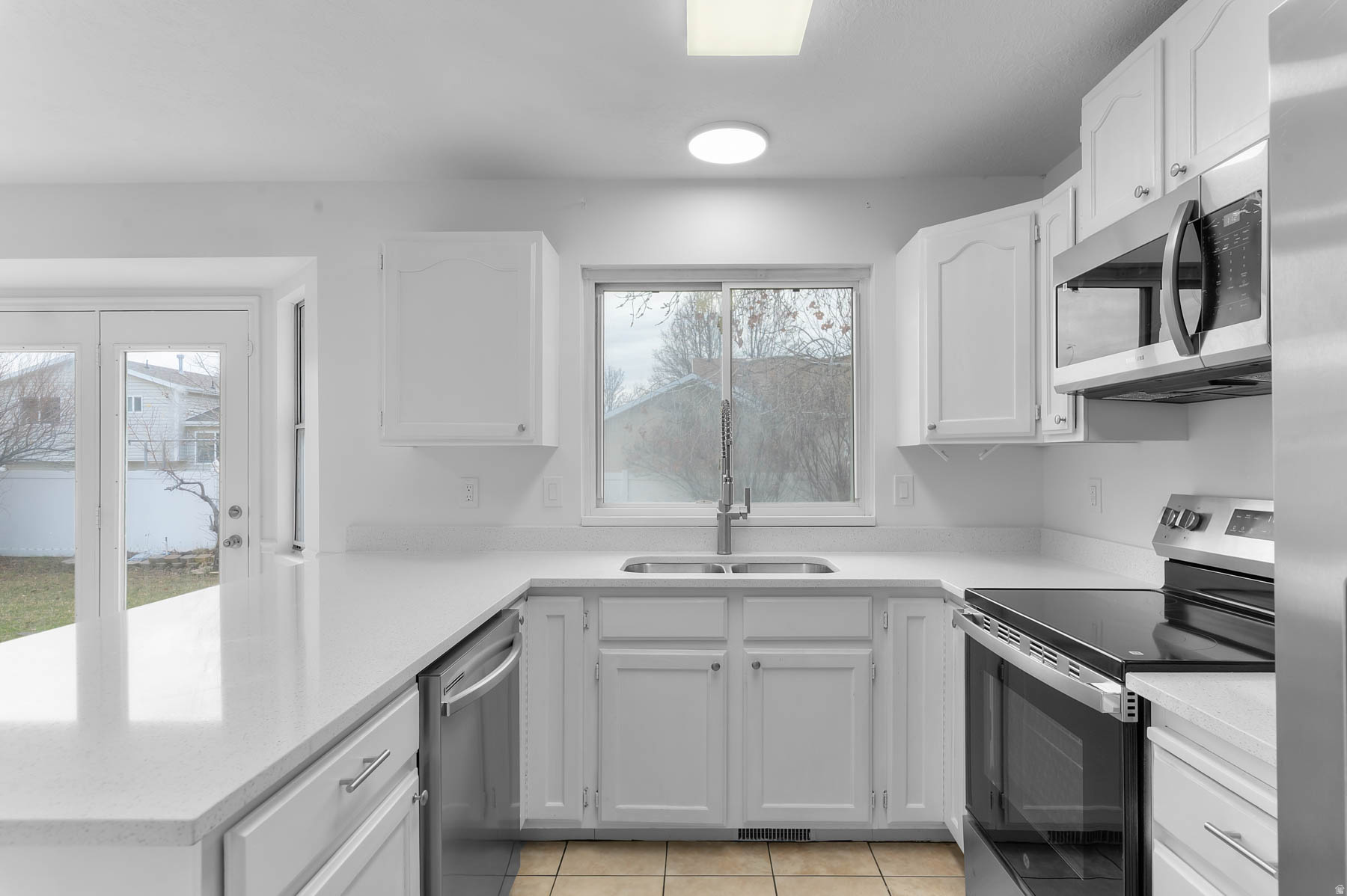 HILL CREST ACRES - Residential