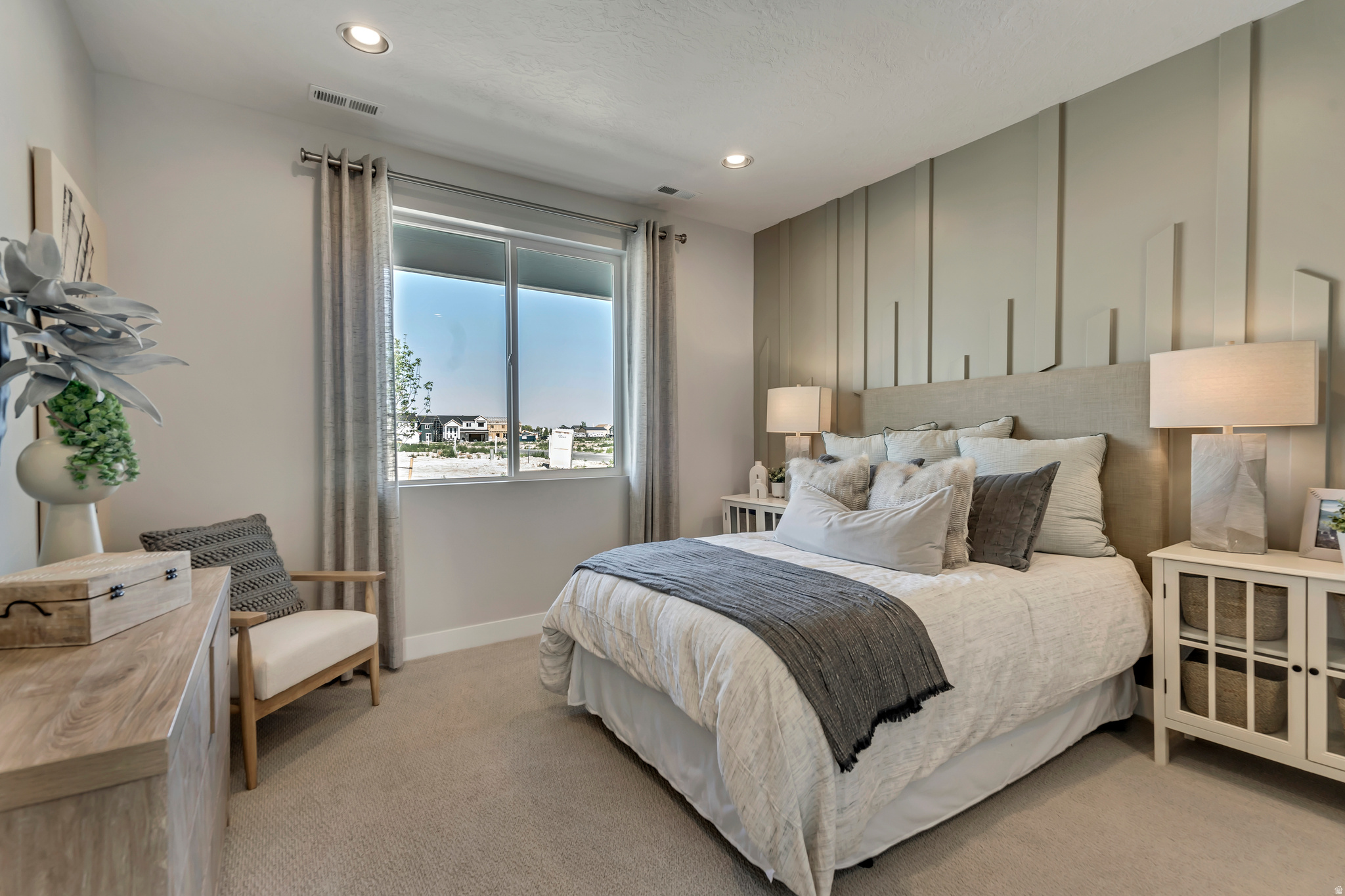 CREEKSIDE AT SHORELINE - Residential