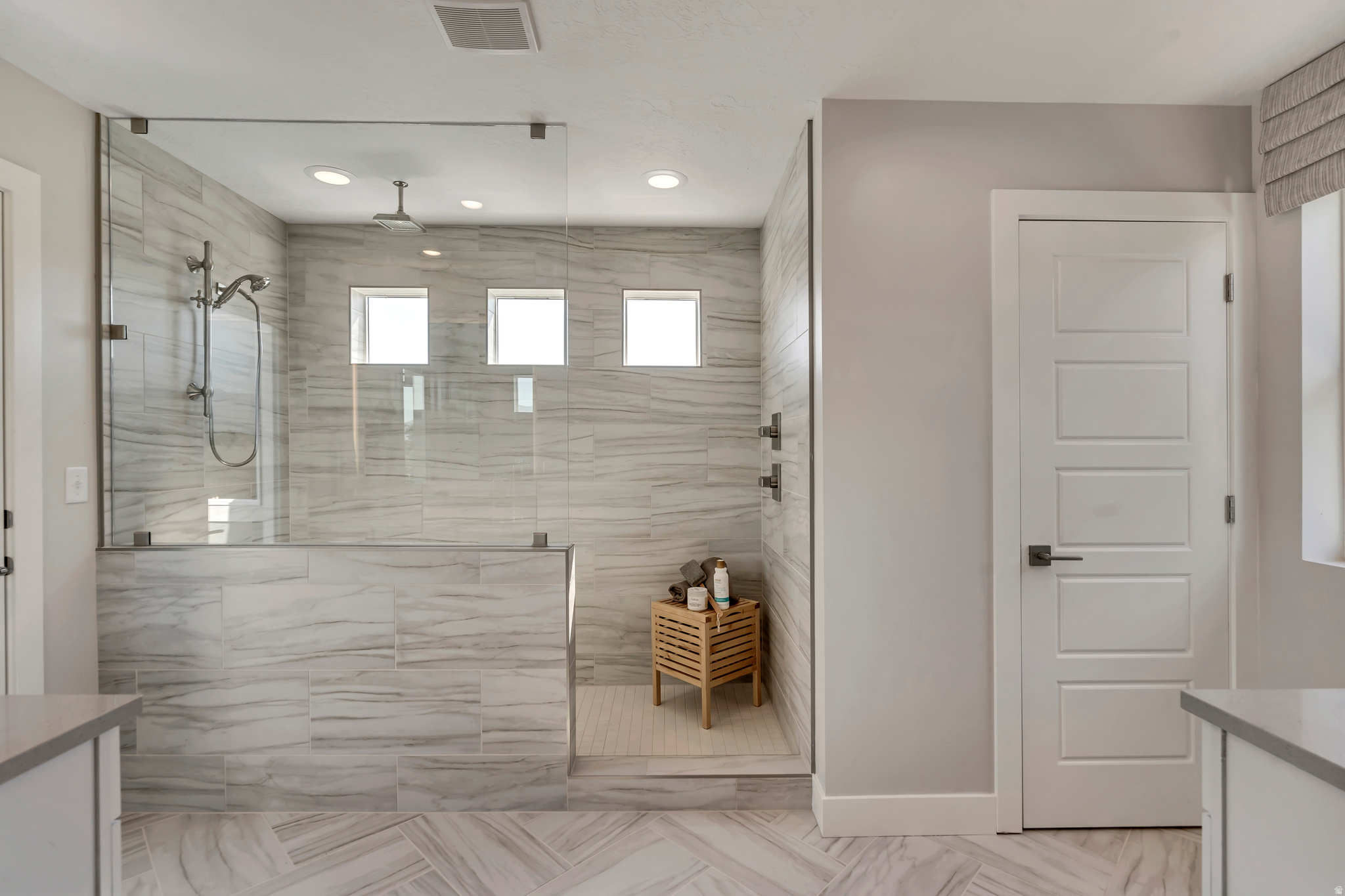 CREEKSIDE AT SHORELINE - Residential